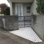 (玄関ポーチ)